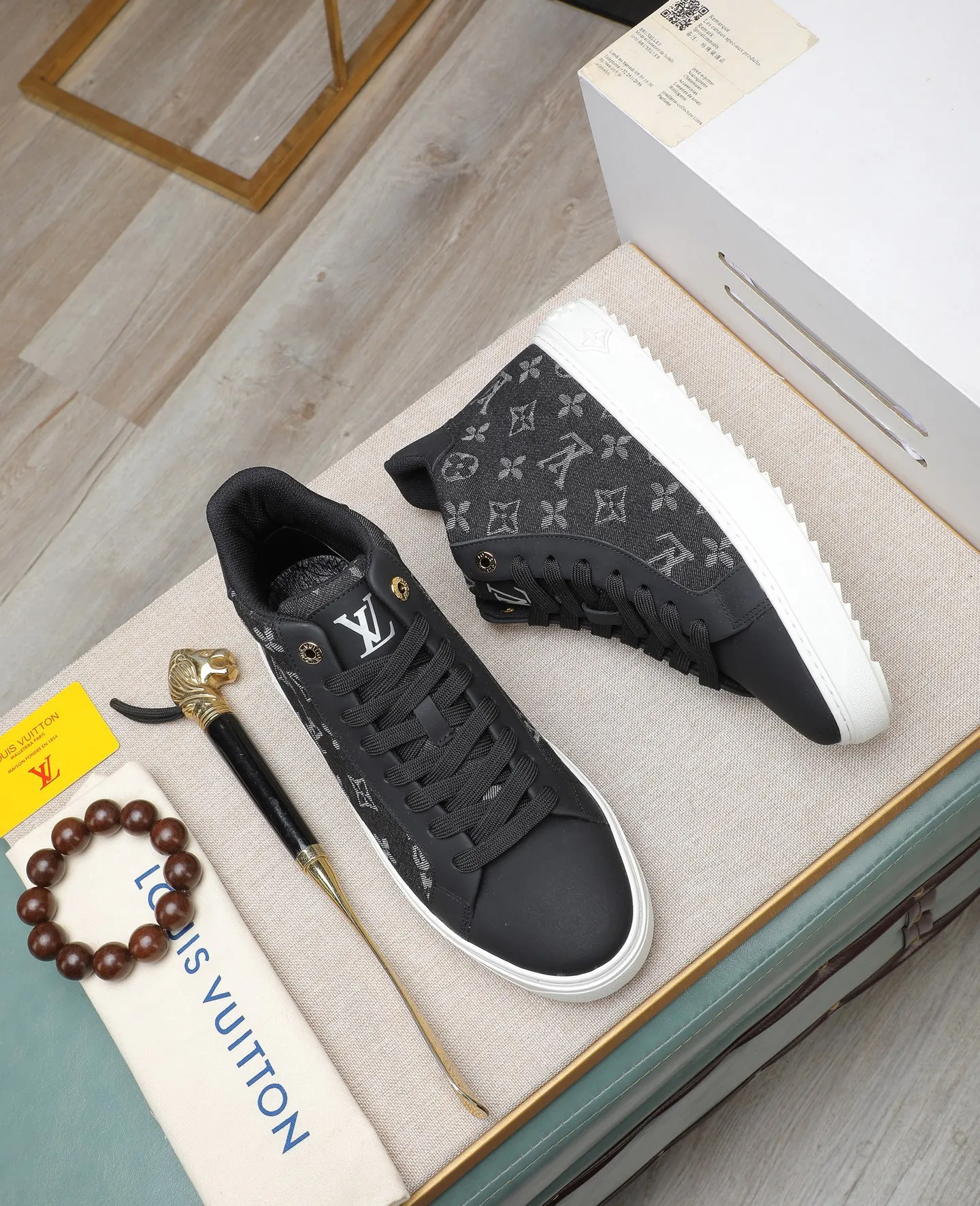Men's shoes 💰580 📛📛【LOUIS VUITTON】Louis Vuitton official website synchronized new products 👟Milan fashion catwalk style 🇰🇾🇰🇾LV family logo, celebrity style, a must-have for fashionistas ⚠️First-layer calfskin ➕Genuine leather lining ➕Official website original version special outsole 👞Number 38-44